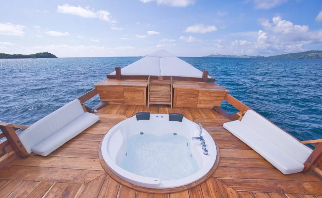Malca voyages