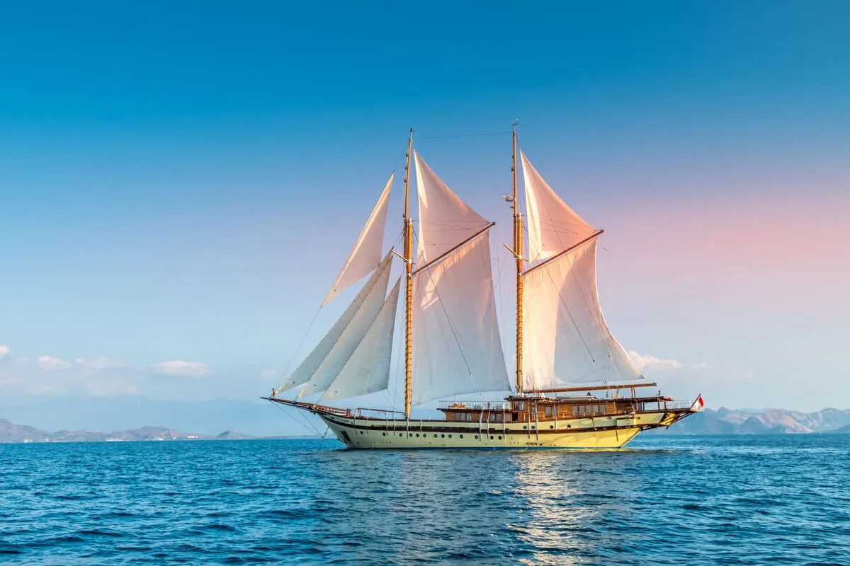 Boats in Labuan Bajo for Komodo Tours