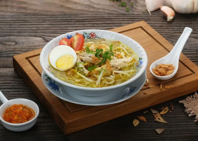 Soto ayam (source: unsplash)