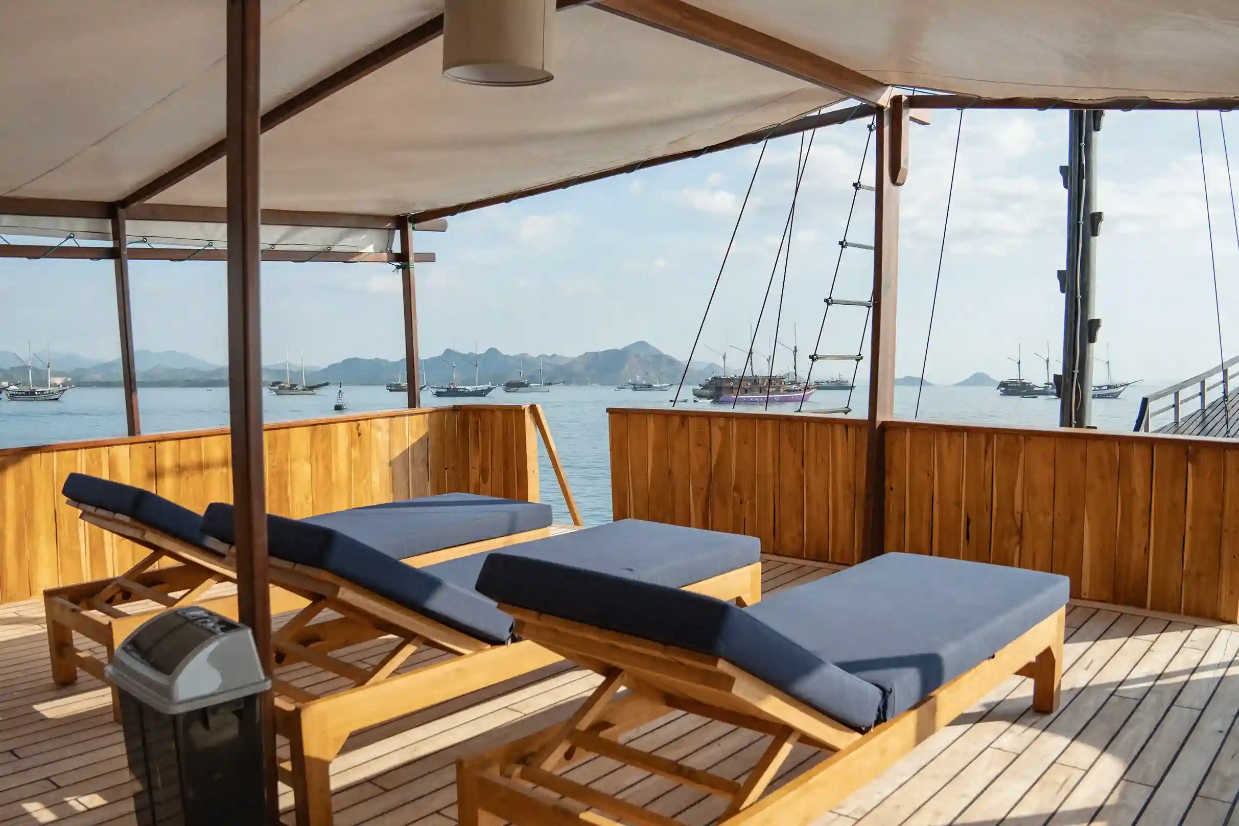 Majik - BoatKomodoTrip