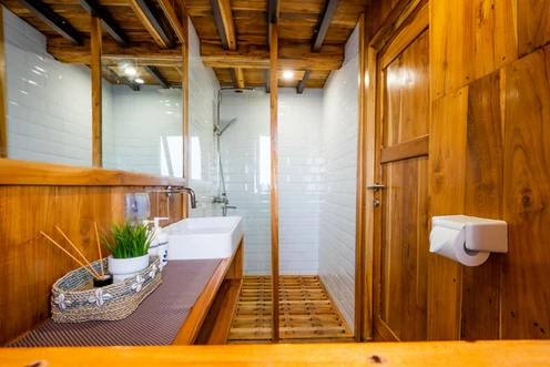 VIP Cabin 1 - Image 2