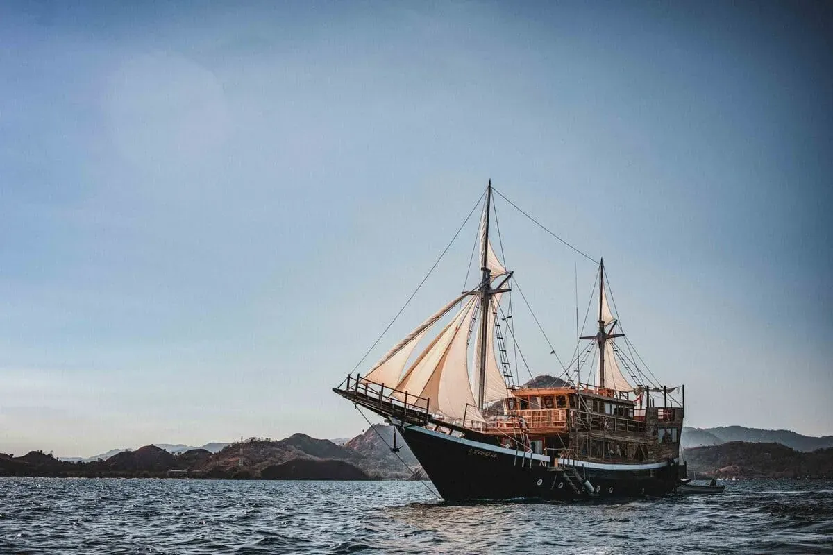 Cordelia exterior 2 - BoatKomodoTrip