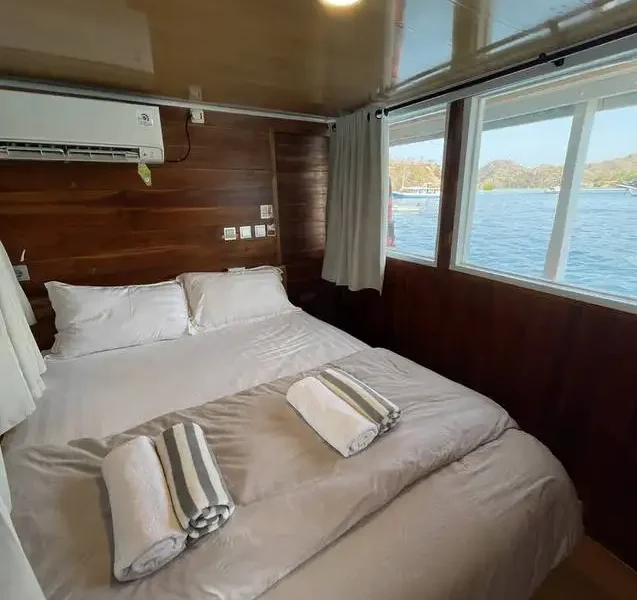 Deluxe Cabin - Image 1