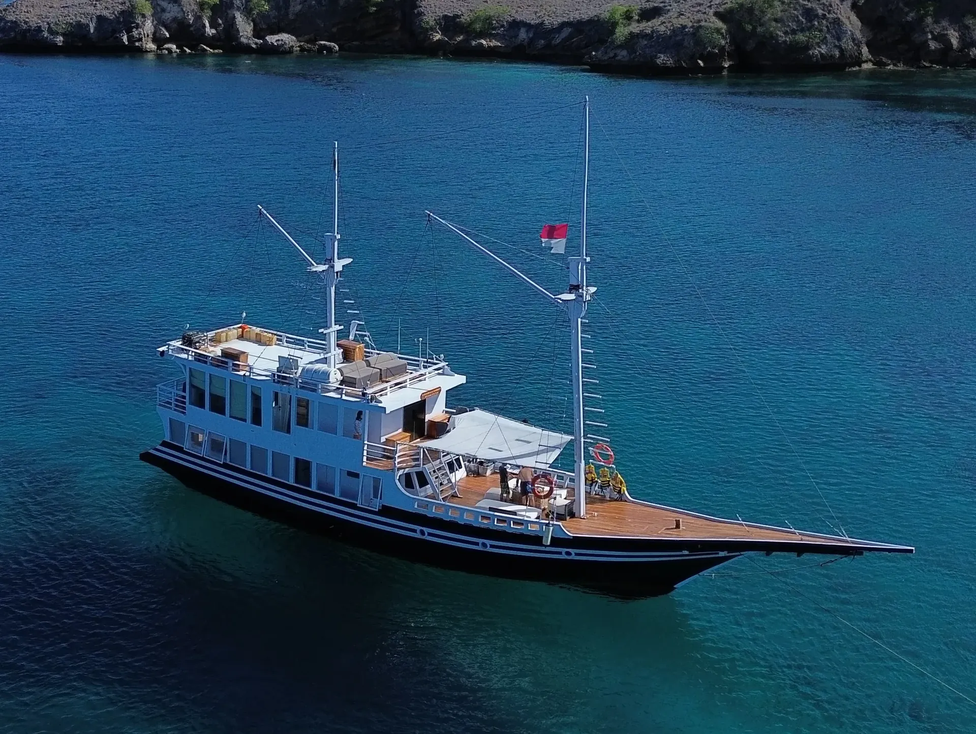 Derya Exterior - BoatKomodoTrip