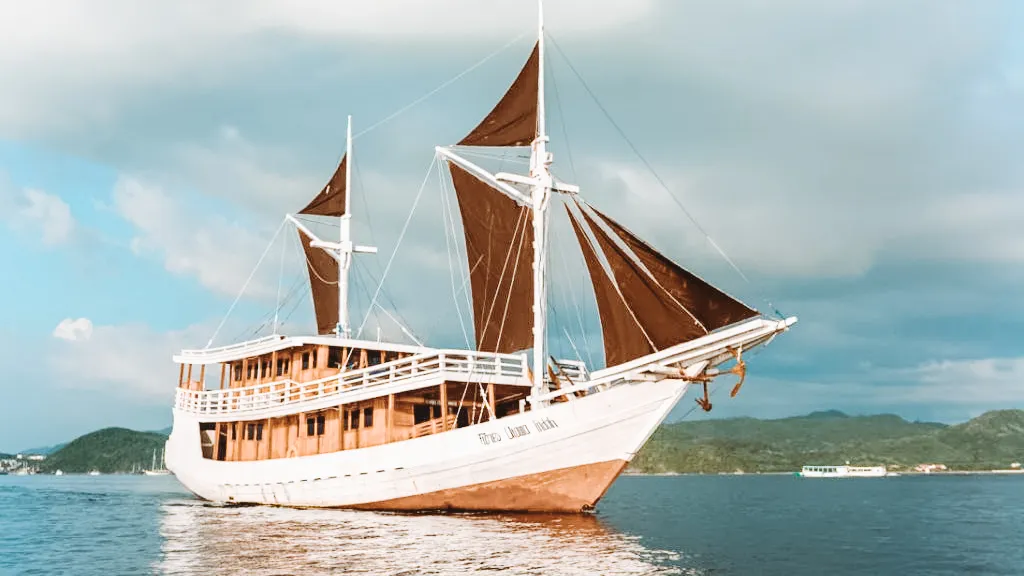 Flores Utama Exterior (2)