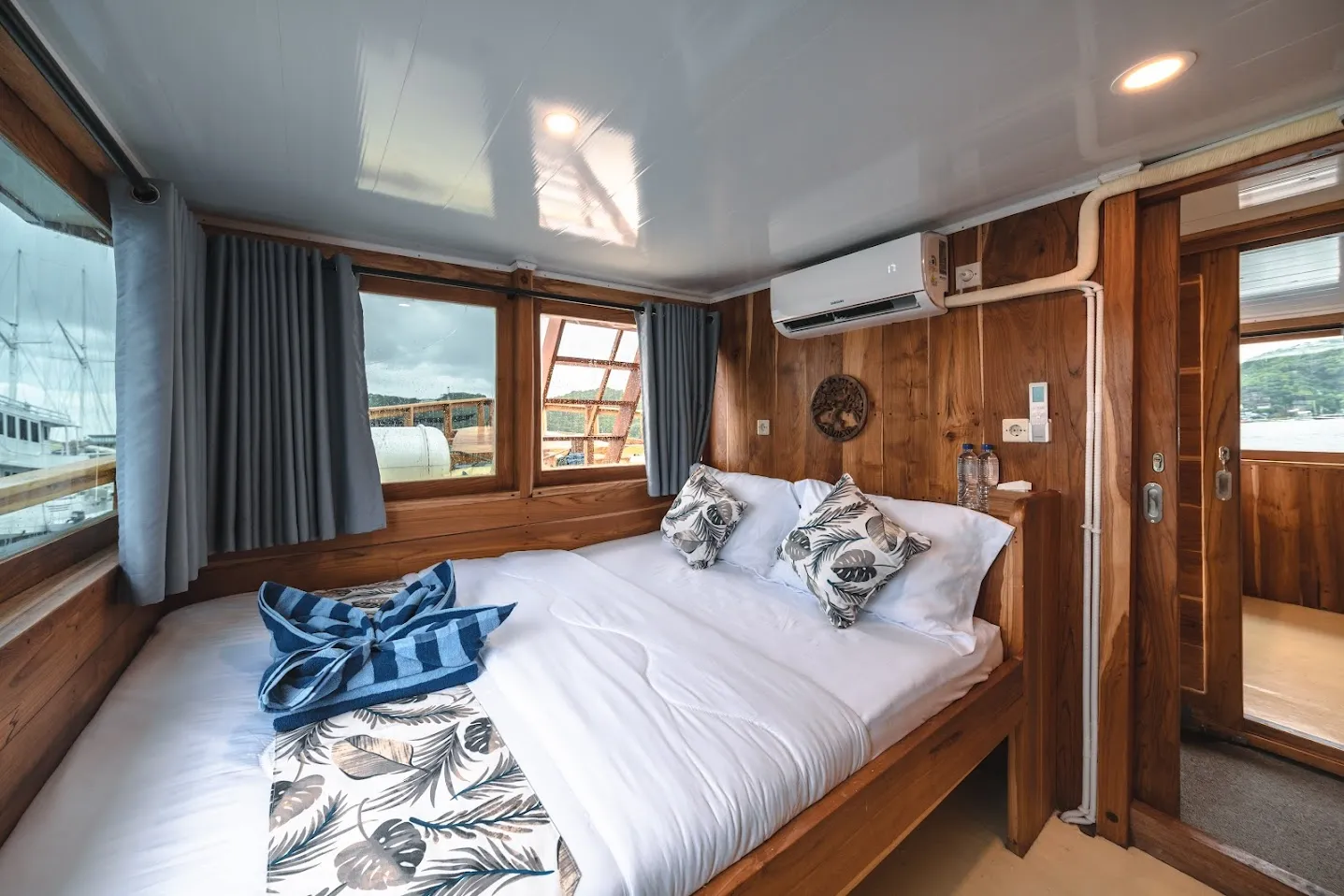 Gamala Cruise Phinisi | Boat Komodo Trip