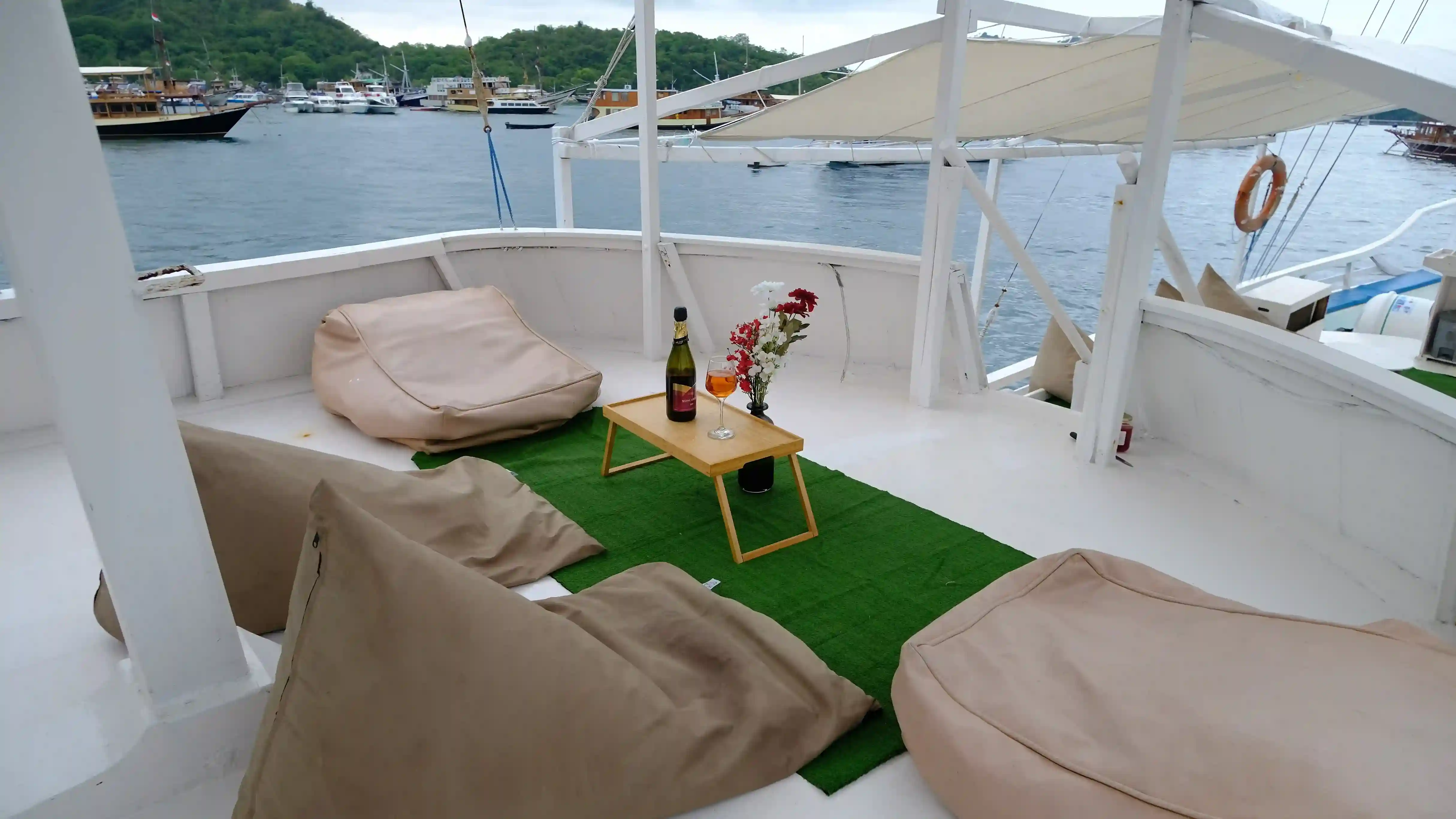 Giona Liveaboar - BoatKomodoTrip