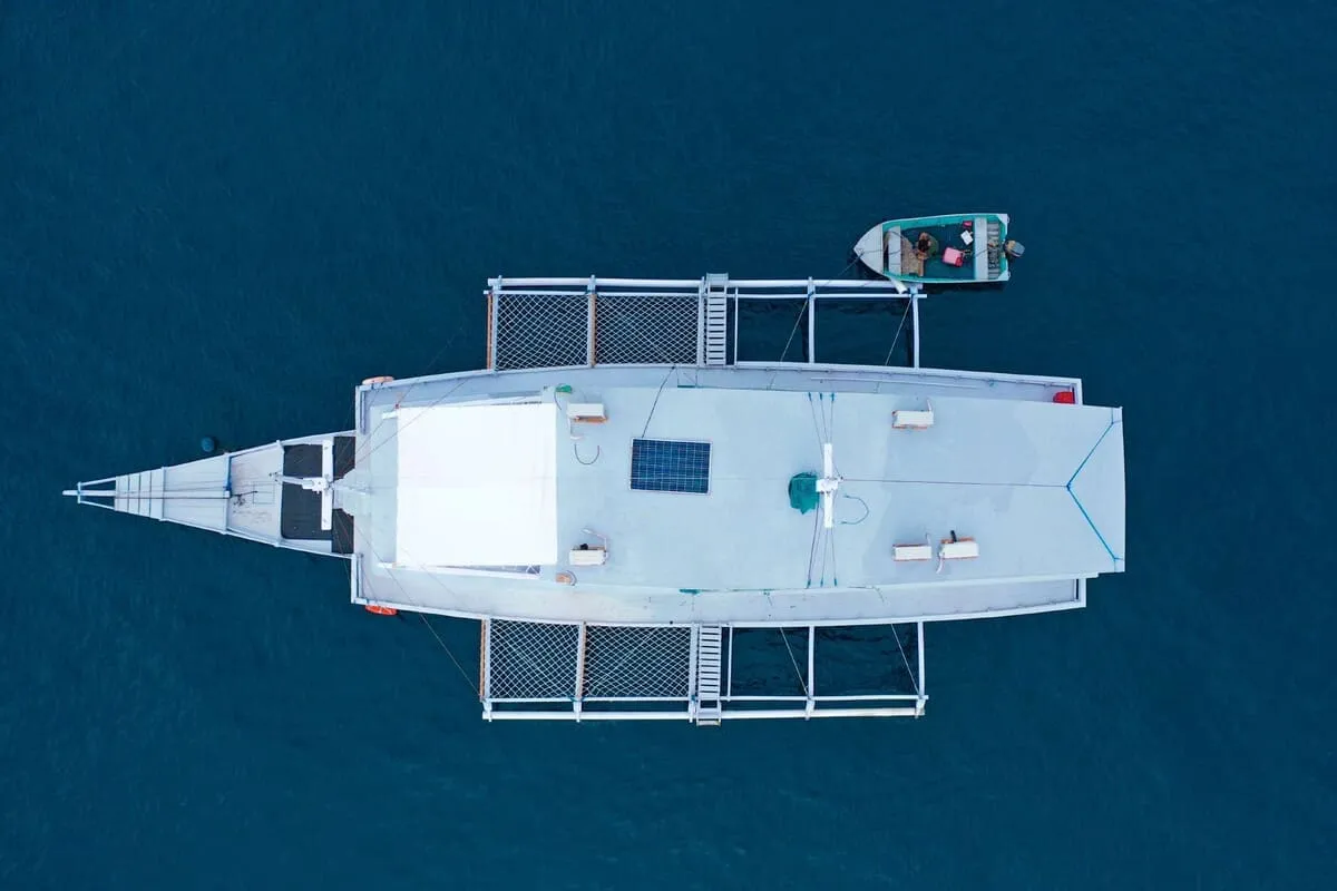 IJC Phinisi Exterior2 - BoatKomodoTrip