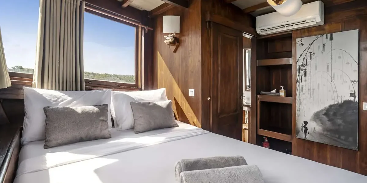 Master Cabin - Image 1