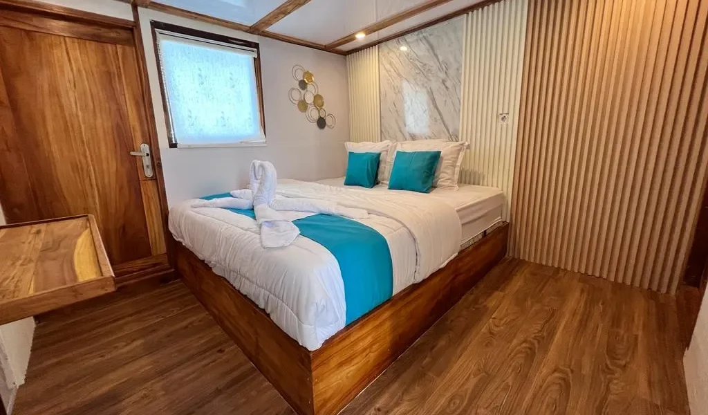 Junior Suite Cabin - Image 1