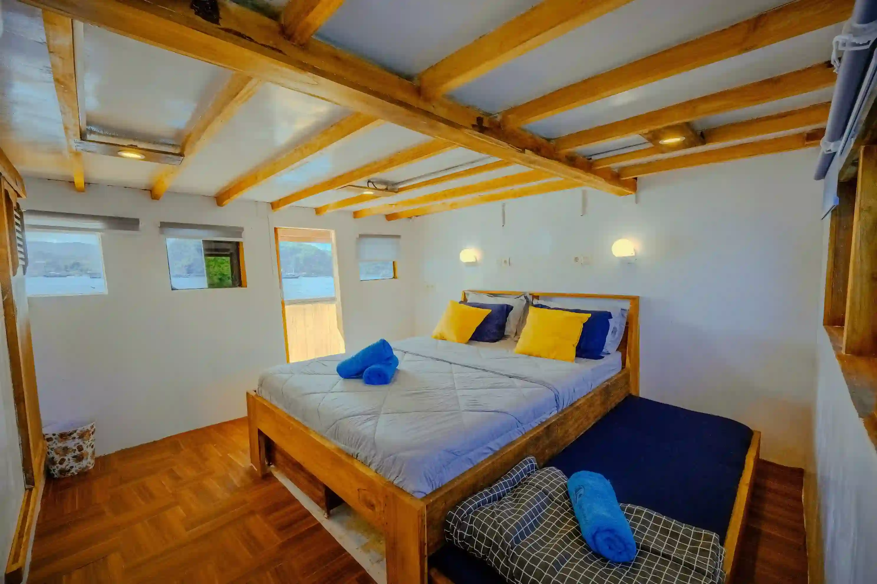 Lamborajo 1 Phinisi Boat Charter | Lamborajo 1 Phinisi Master Ocean Cabin | Boat Komodo Trip