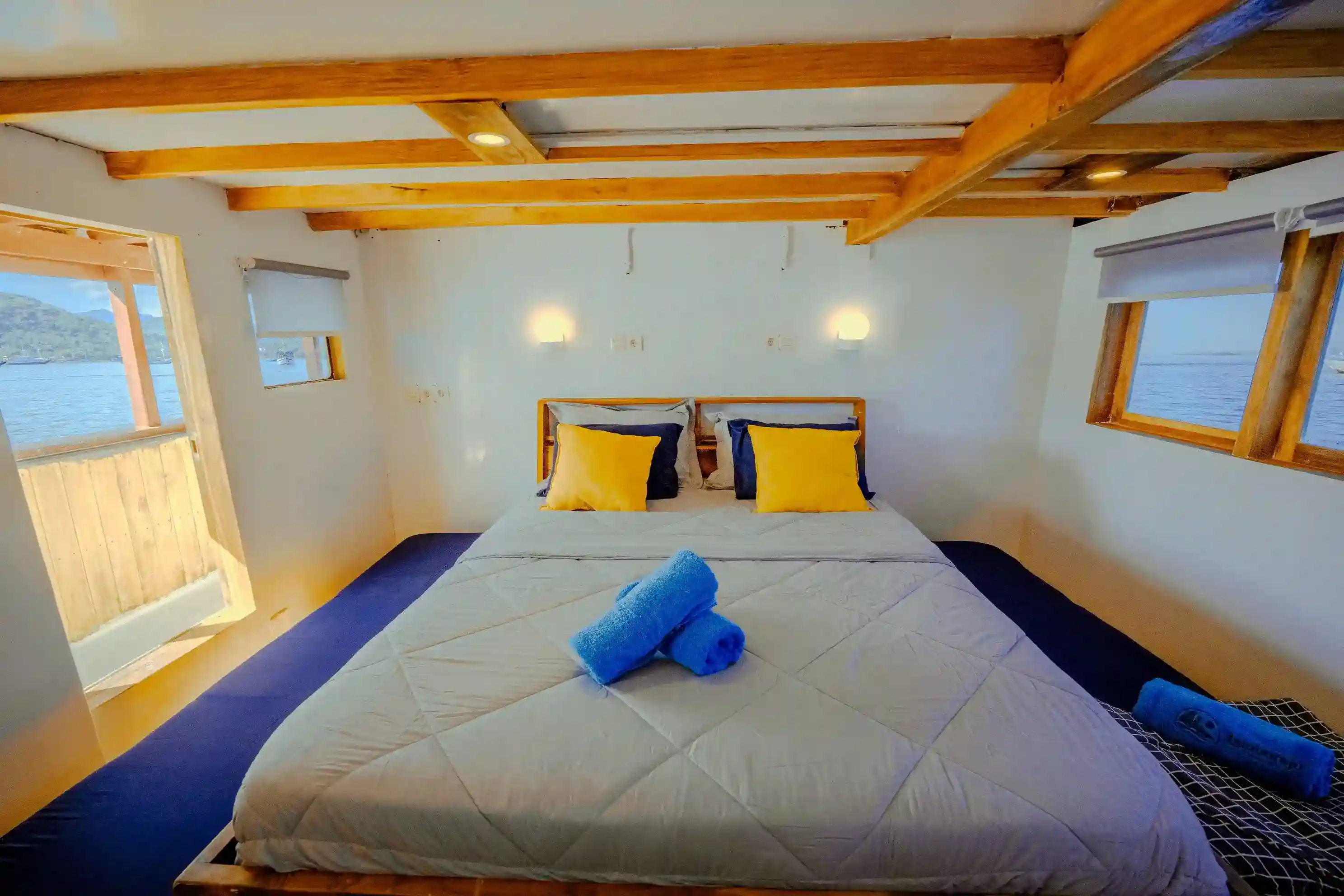 Lamborajo 1 Phinisi Boat Charter | Lamborajo 1 Phinisi Master Ocean Cabin | Boat Komodo Trip