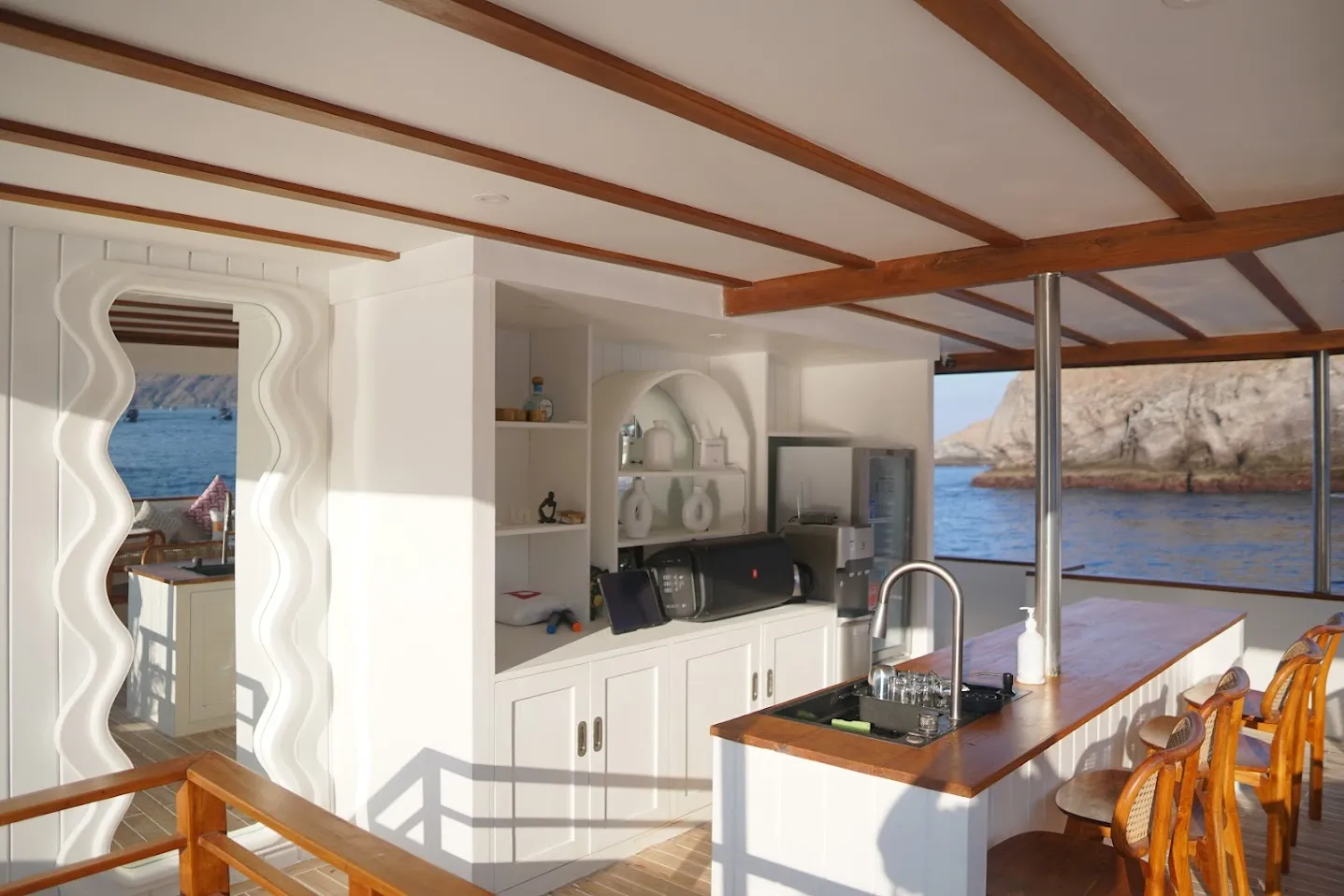 Le Costa Bar Area | Boat Komodo Trip