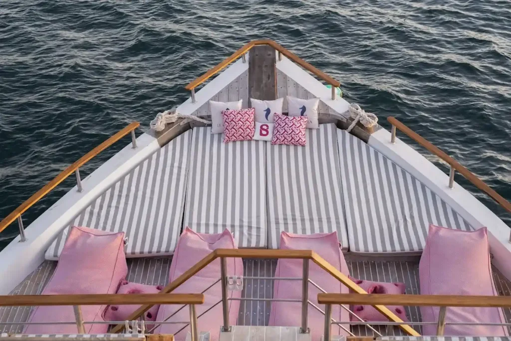 Le Costa Sundeck Area | Boat Komodo Trip