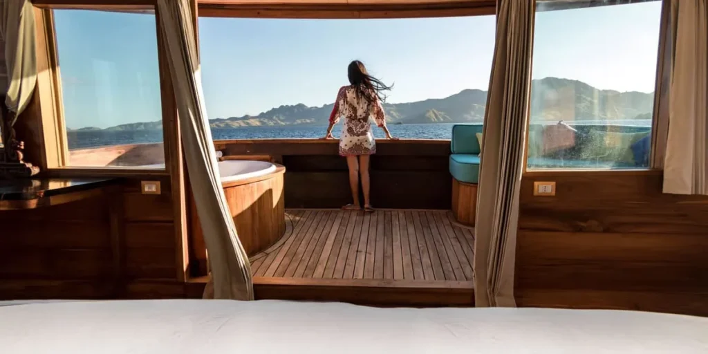 Best Time to Visit Wayag Island Raja Ampat