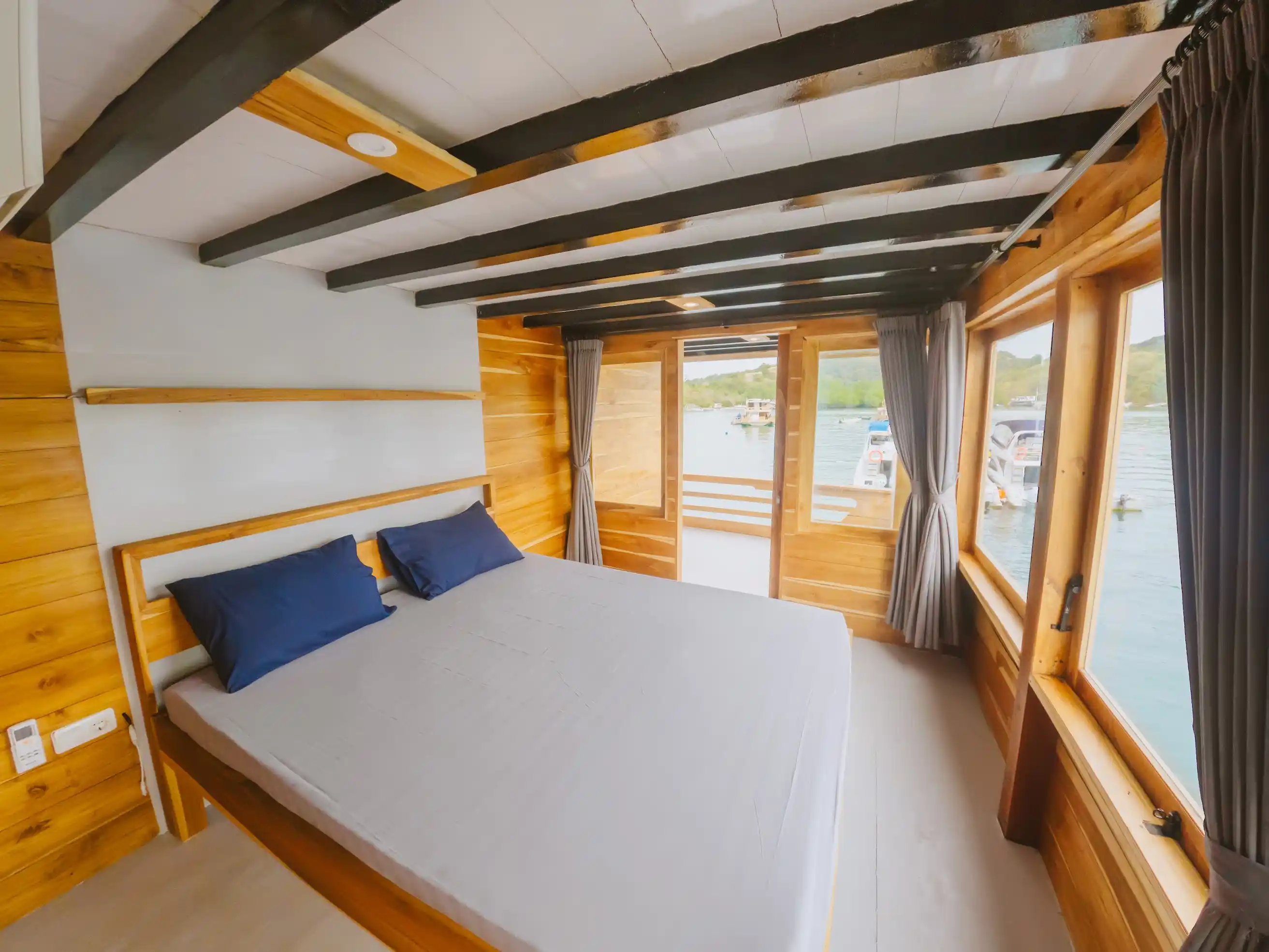 Maheswari Phinisi Master Ocean Cabin | Boat Komodo Trip