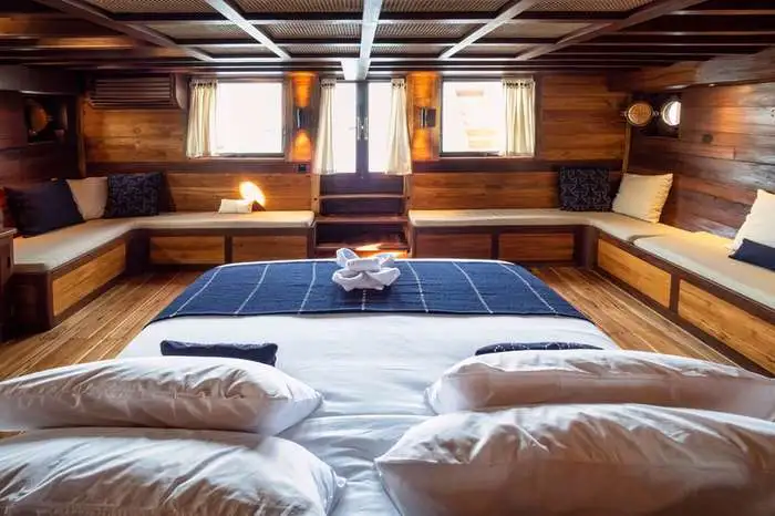 Majik - BoatKomodoTrip