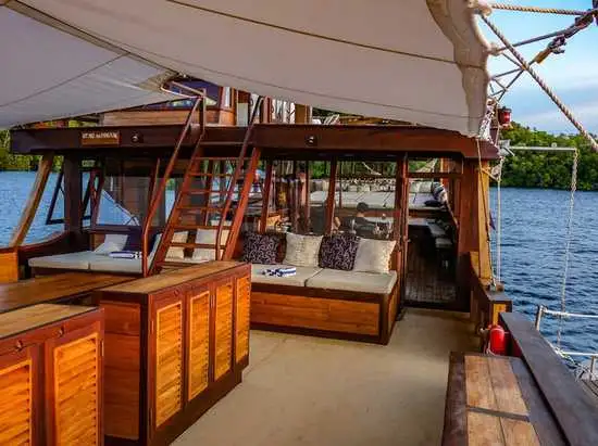 Majik - BoatKomodoTrip