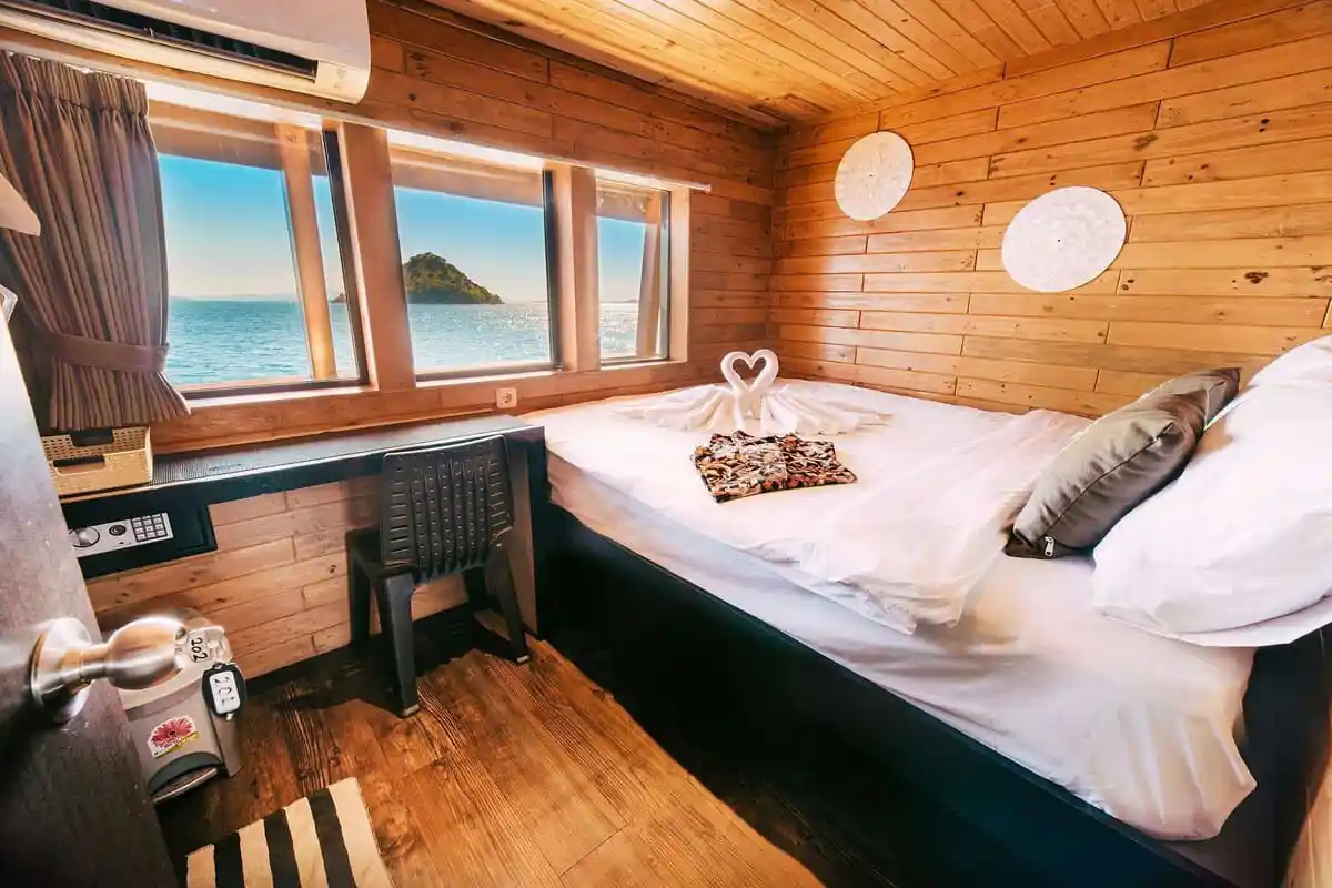 Double Ocean View - Image 1