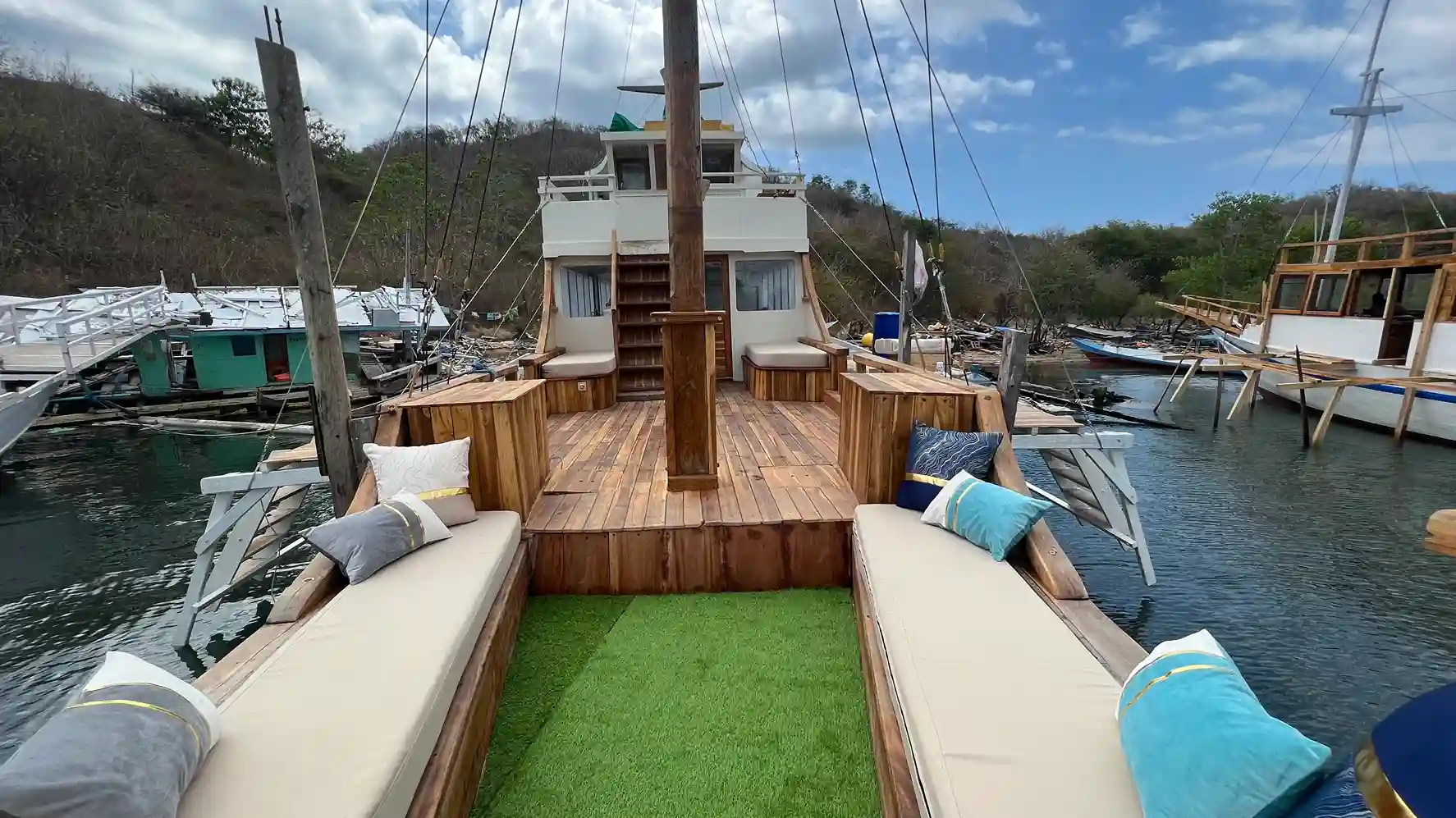 Outdoor Area in Mega Trusmi - BoatKomodoTrip