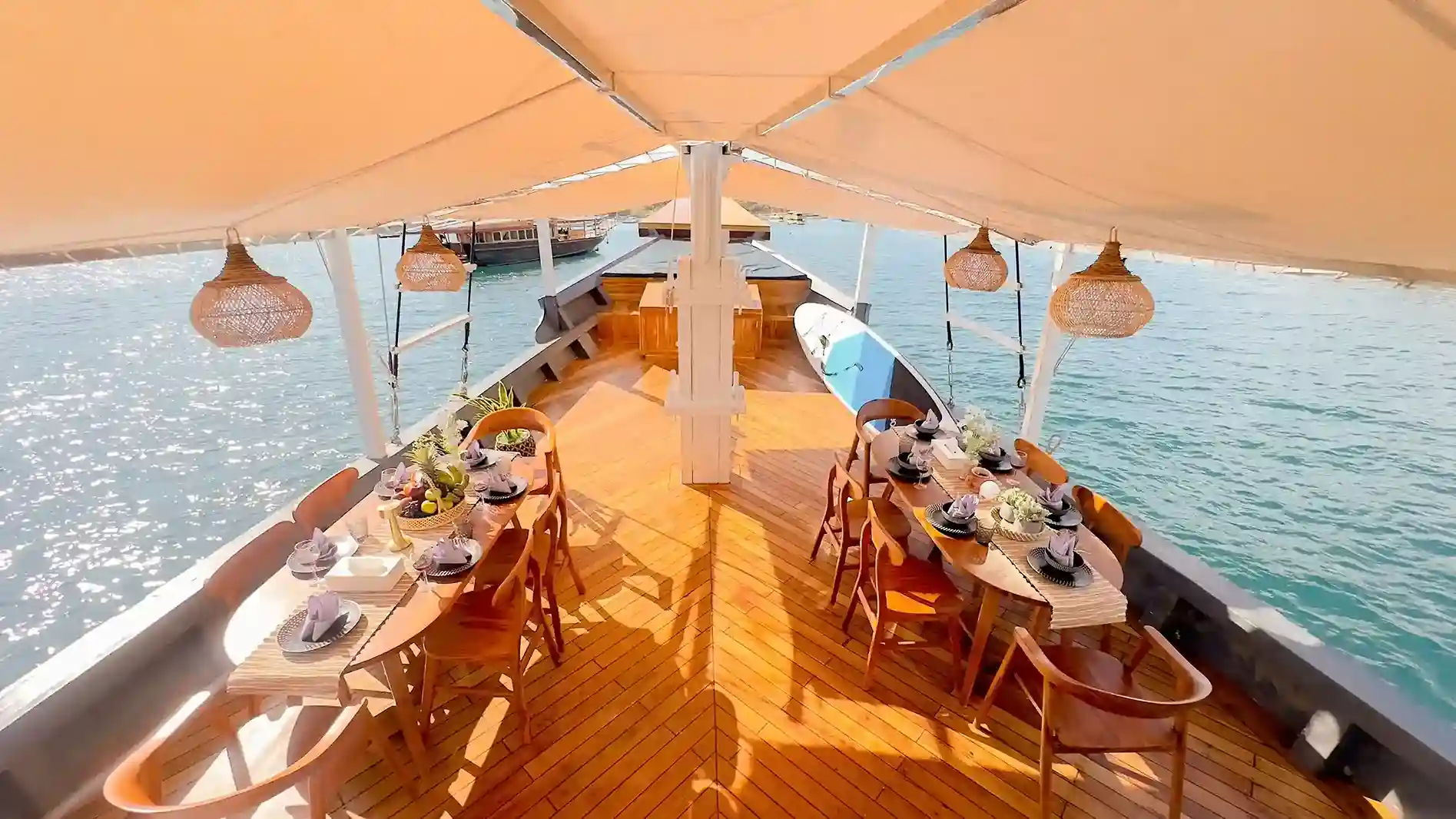 Semesta Phinisi - BoatKomodoTrip