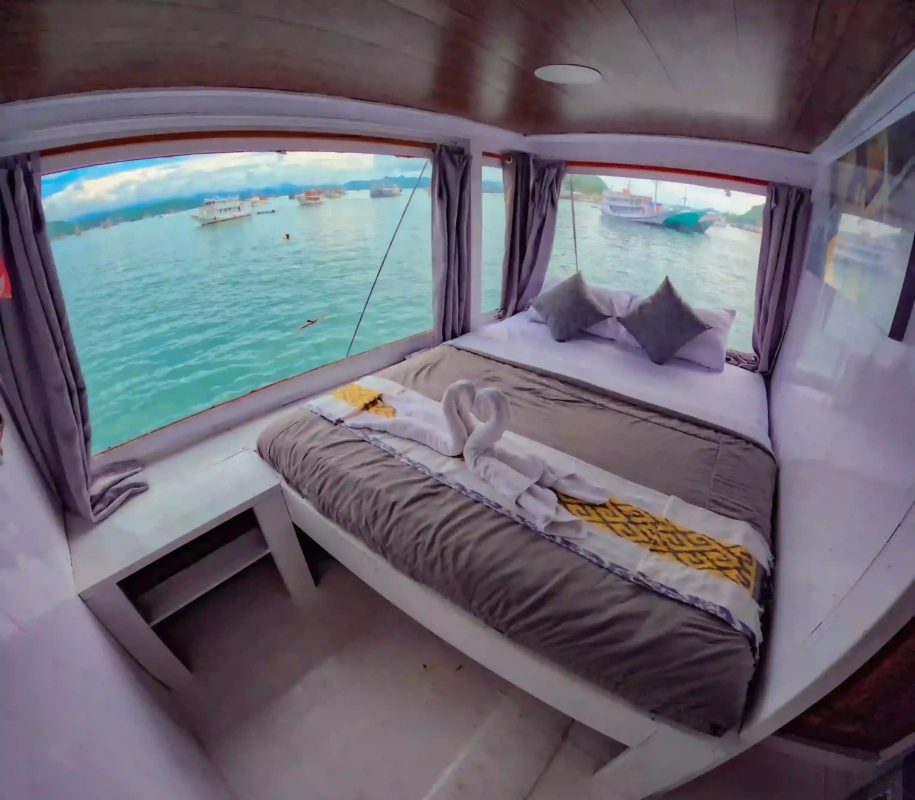 Private Cabin 3 Island Phinisi Boat Charter | Boat Komodo Trip