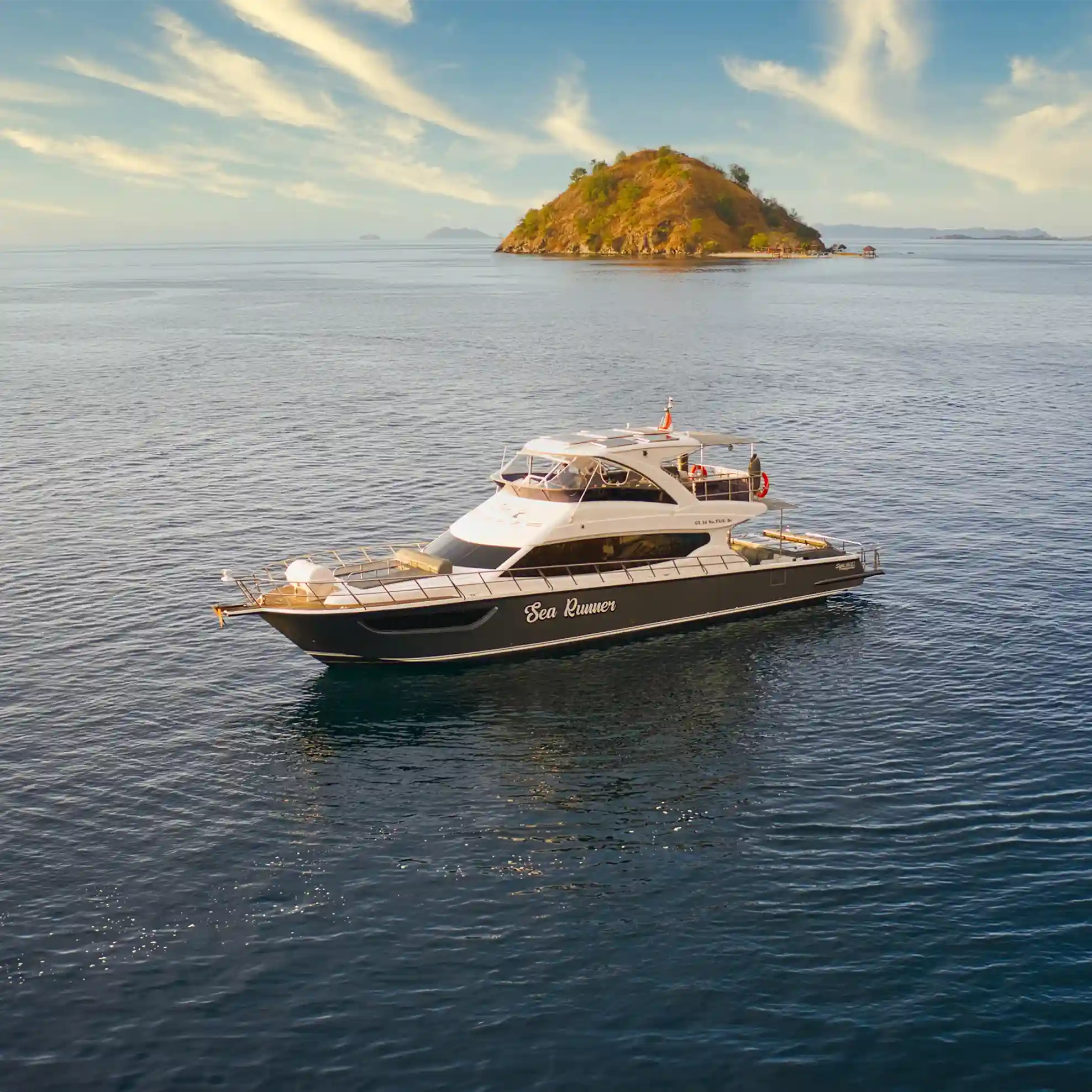 Sea Runner Speedboat: Large-Group Komodo Day Tours