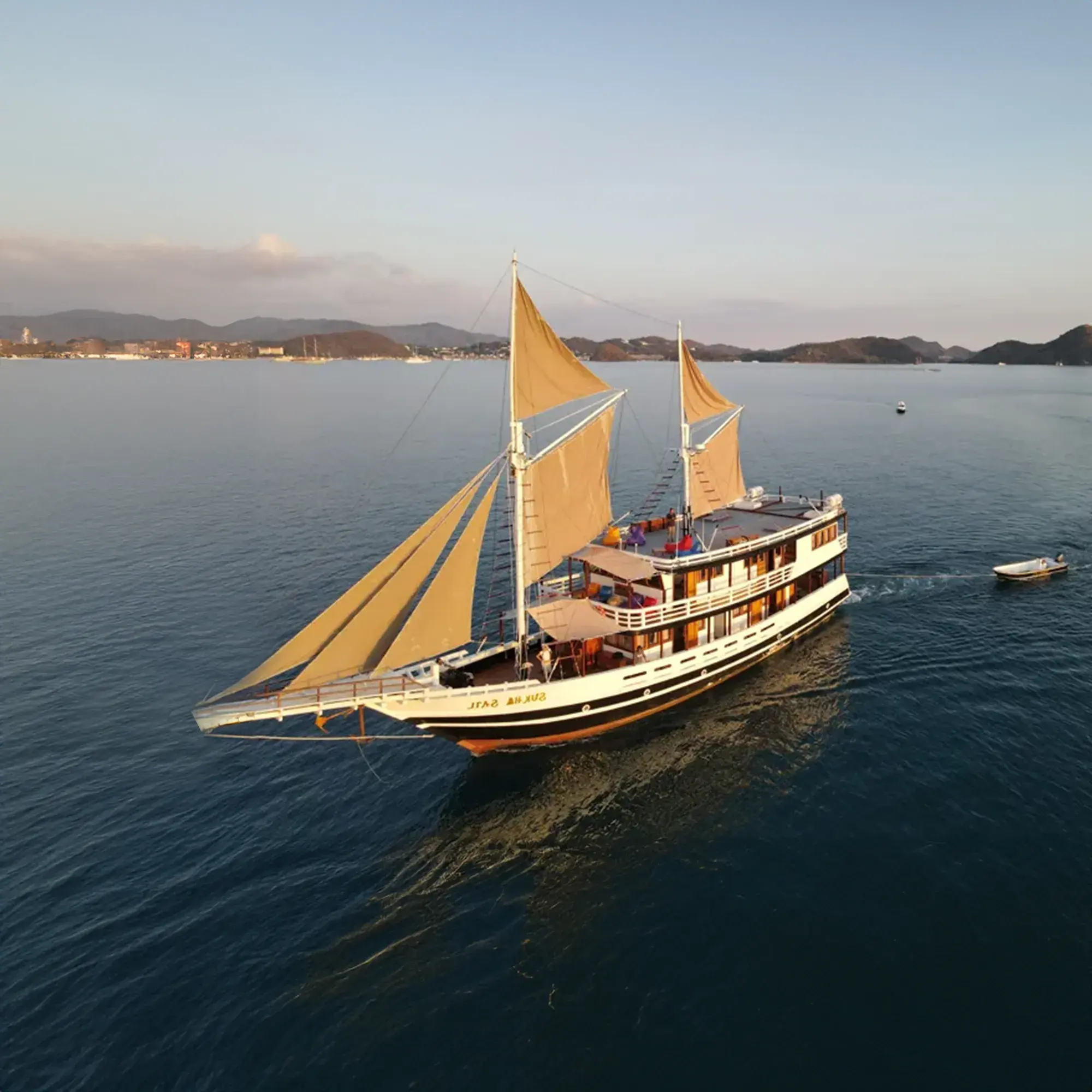 Sukha Sail Phinisi Yacht Cruise