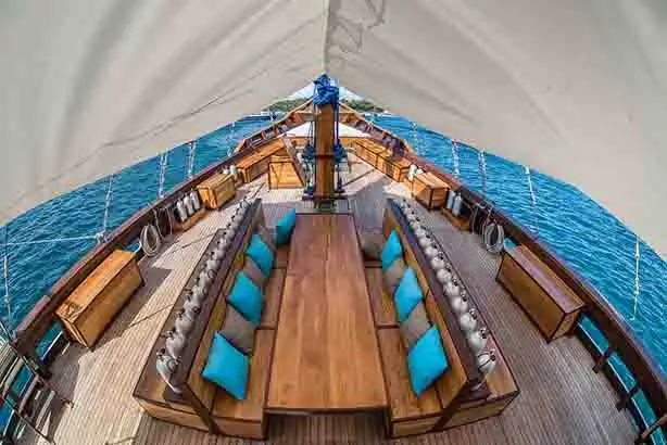 Samambaia Liveaboard - KomodoLuxur