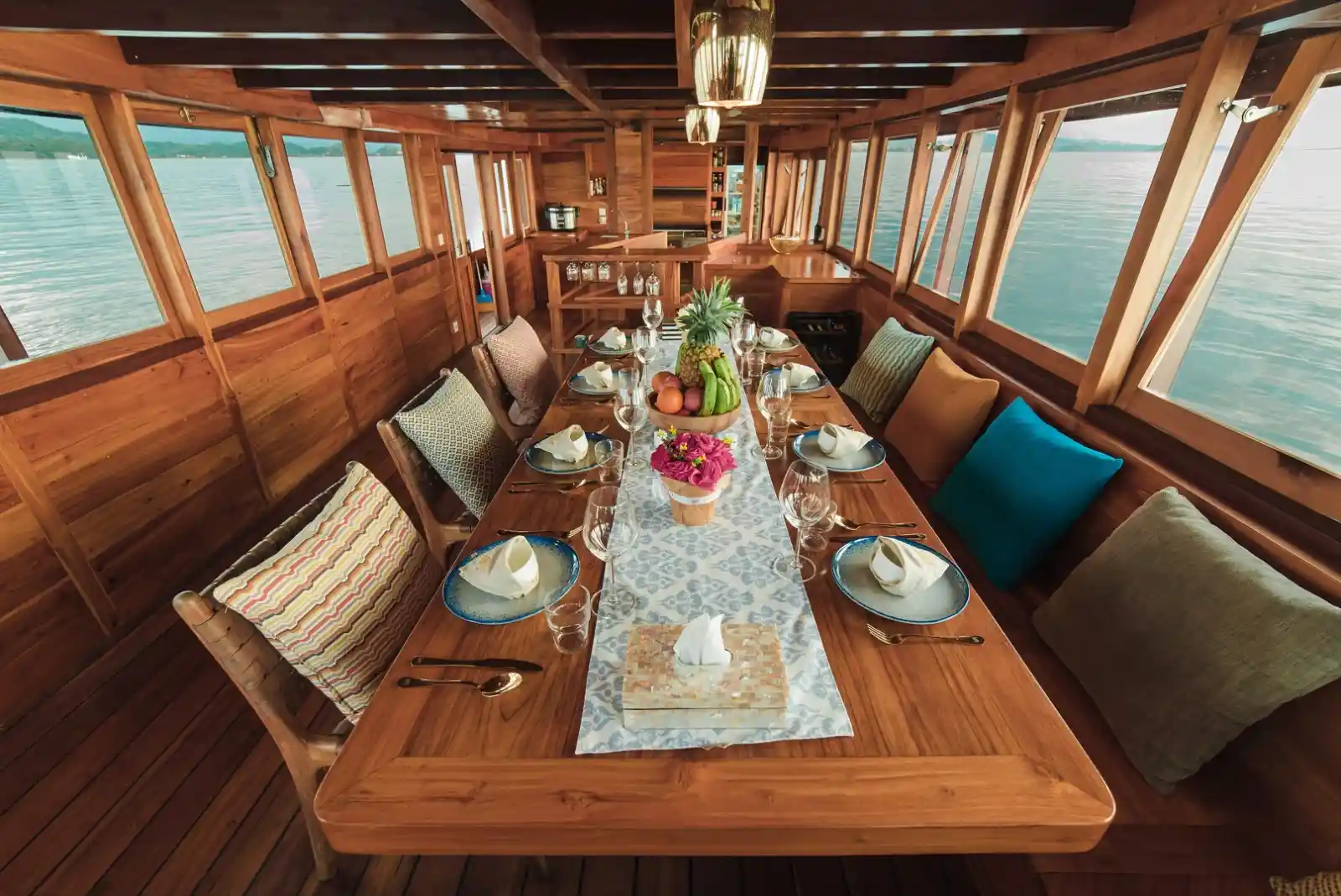Samara 1 Phinisi Boat Charter | Indoor Dining Area | Boat Komodo Trip