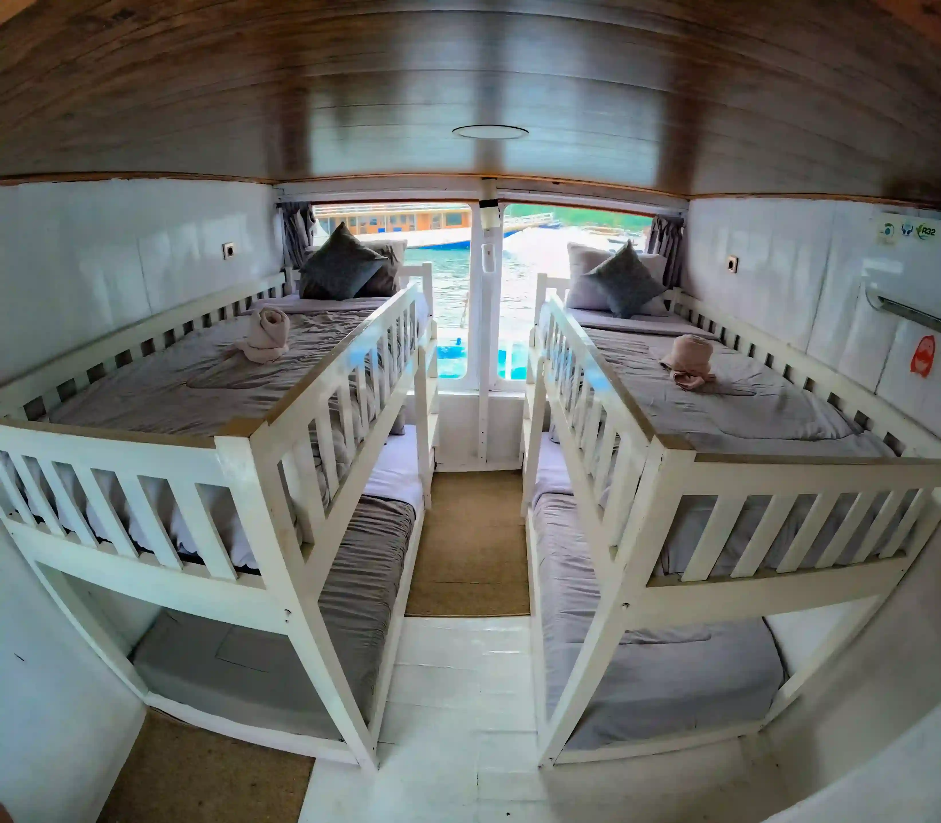 Private Cabin 3 Island Phinisi Boat Charter | Boat Komodo Trip