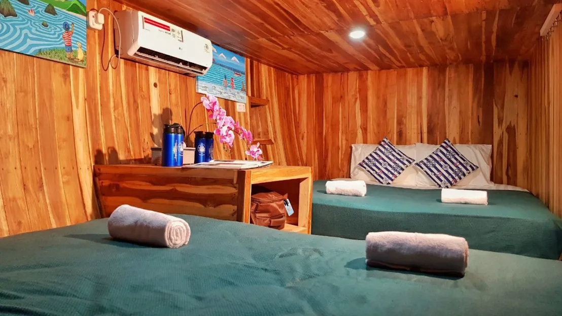 Thalassa 2 Phinisi Boat Charter | Share Double Twin Cabin Thalassa 2 | Boat Komodo Trip