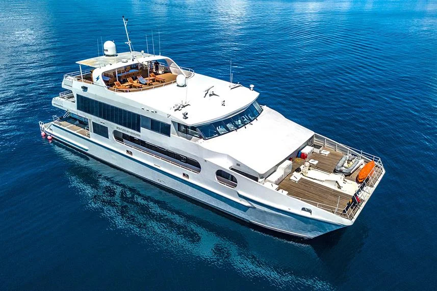 Solitude Adventurer - BoatKomodoTrip