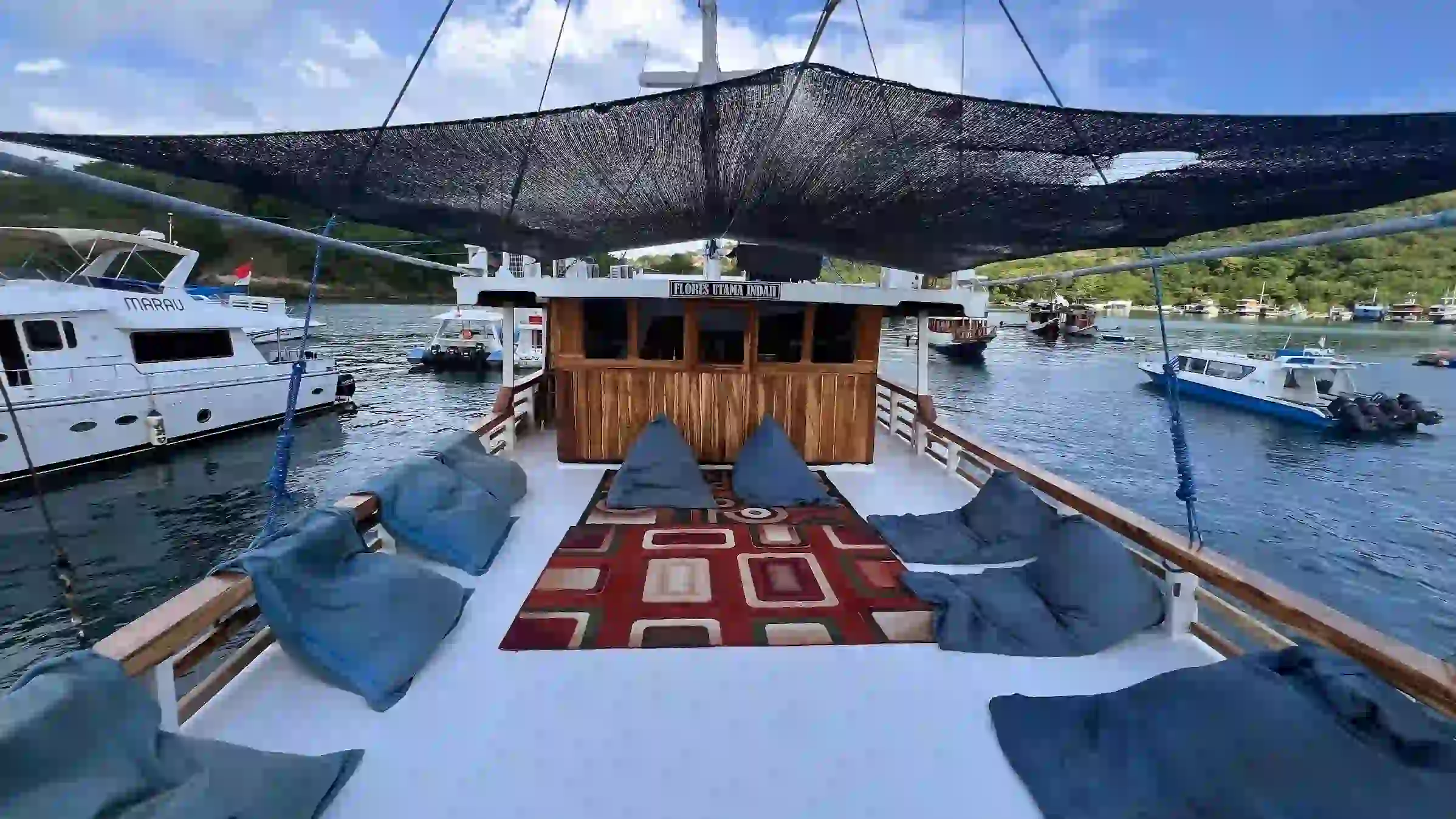 Sundeck Area Flores Utama Phinisi Boat Charter | Boat Komodo Trip