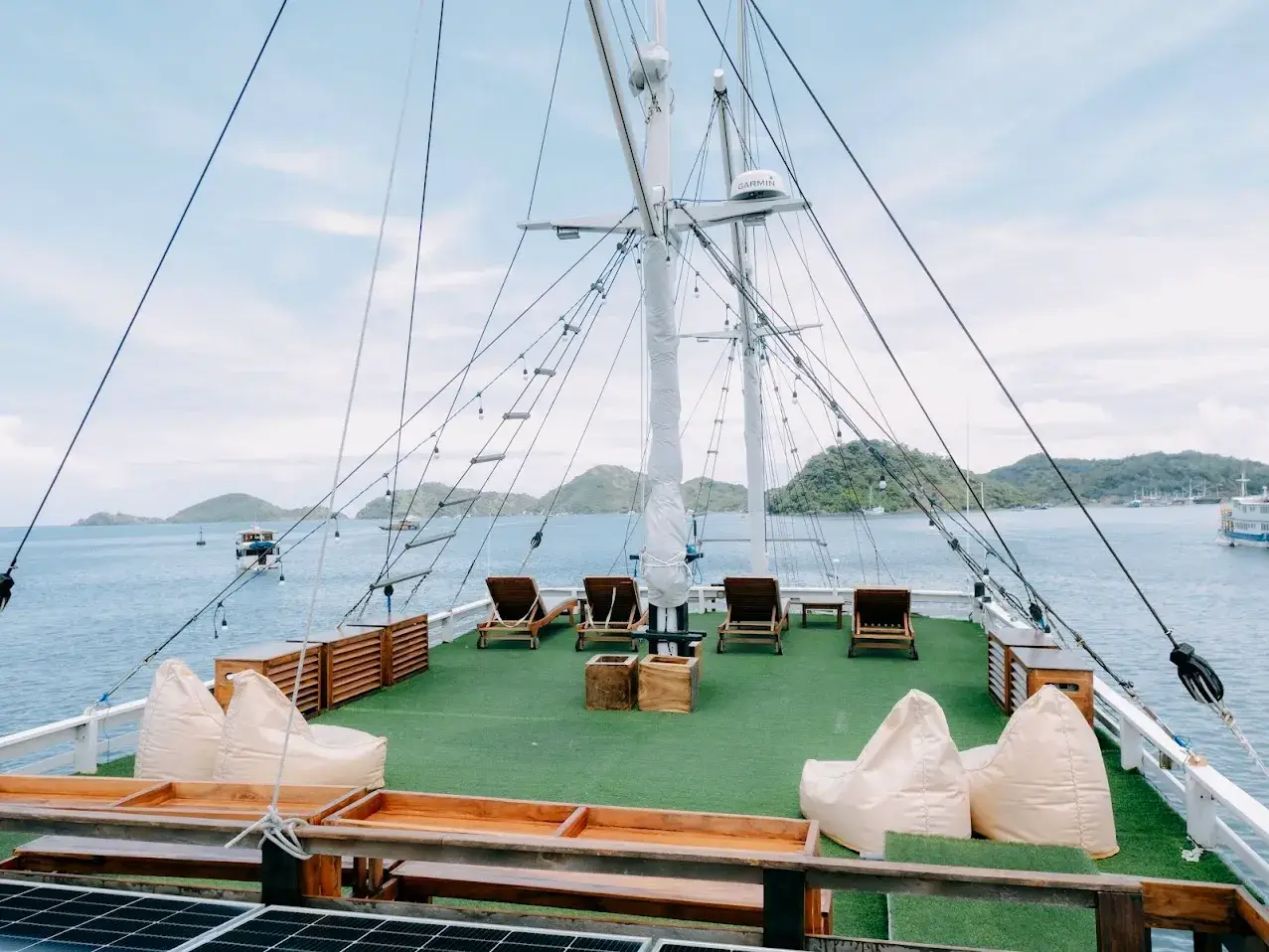 Sukha Sail Phinisi Boat Charter | Sundeck Sukha Sail Phinisi | Boat Komodo Trip