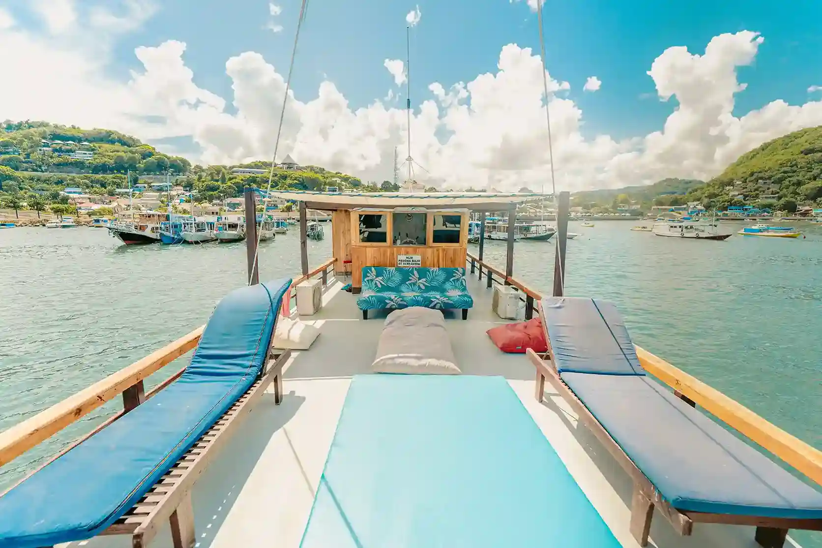 Sundeck in Pesona Bajo - BoatKomodoTrip
