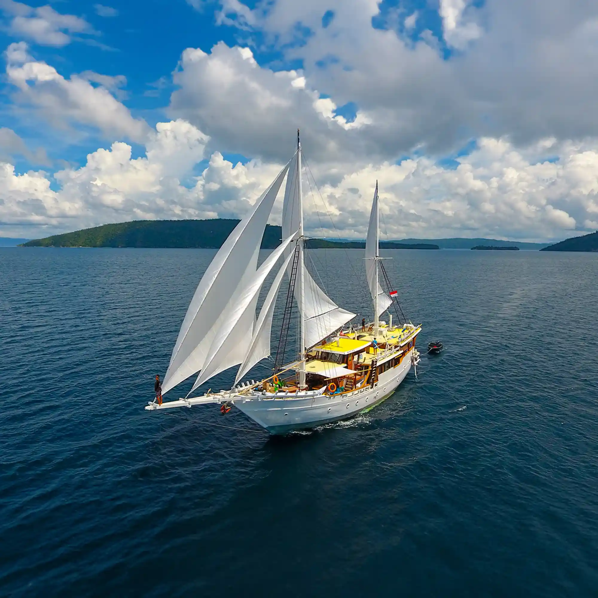 Teman Liveaboard Phinisi: Your Gateway to Komodo Island