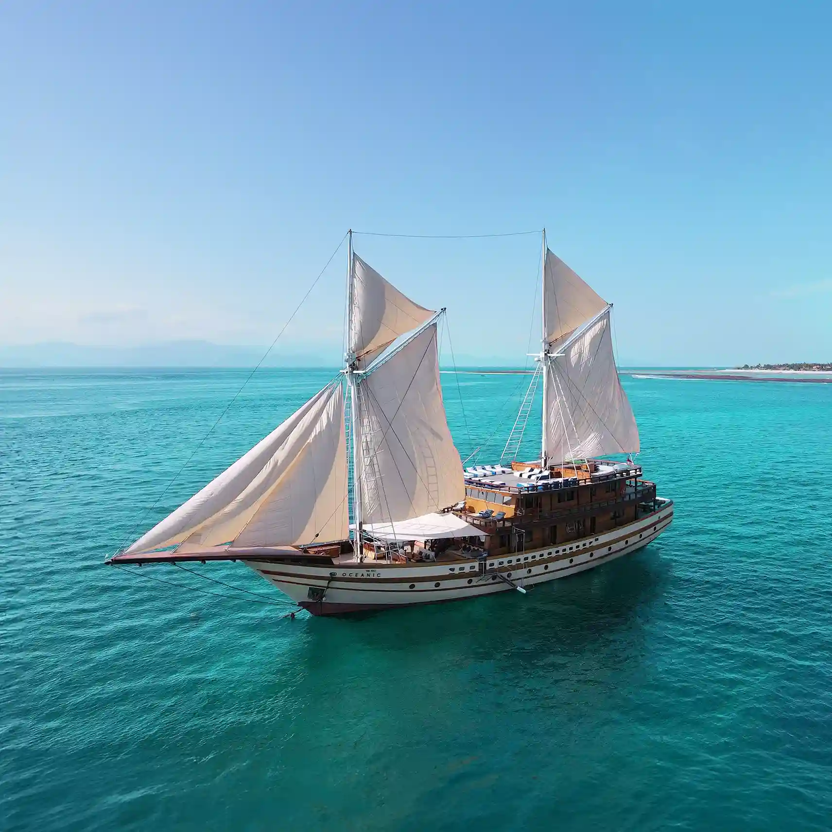 The Maj Oceanic: VVIP Phinisi Charter for Komodo National Park