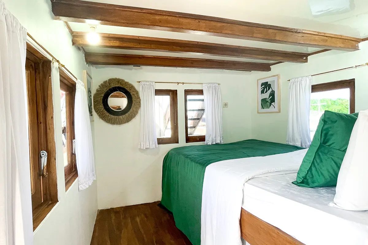 Deluxe Cabin - Image 2