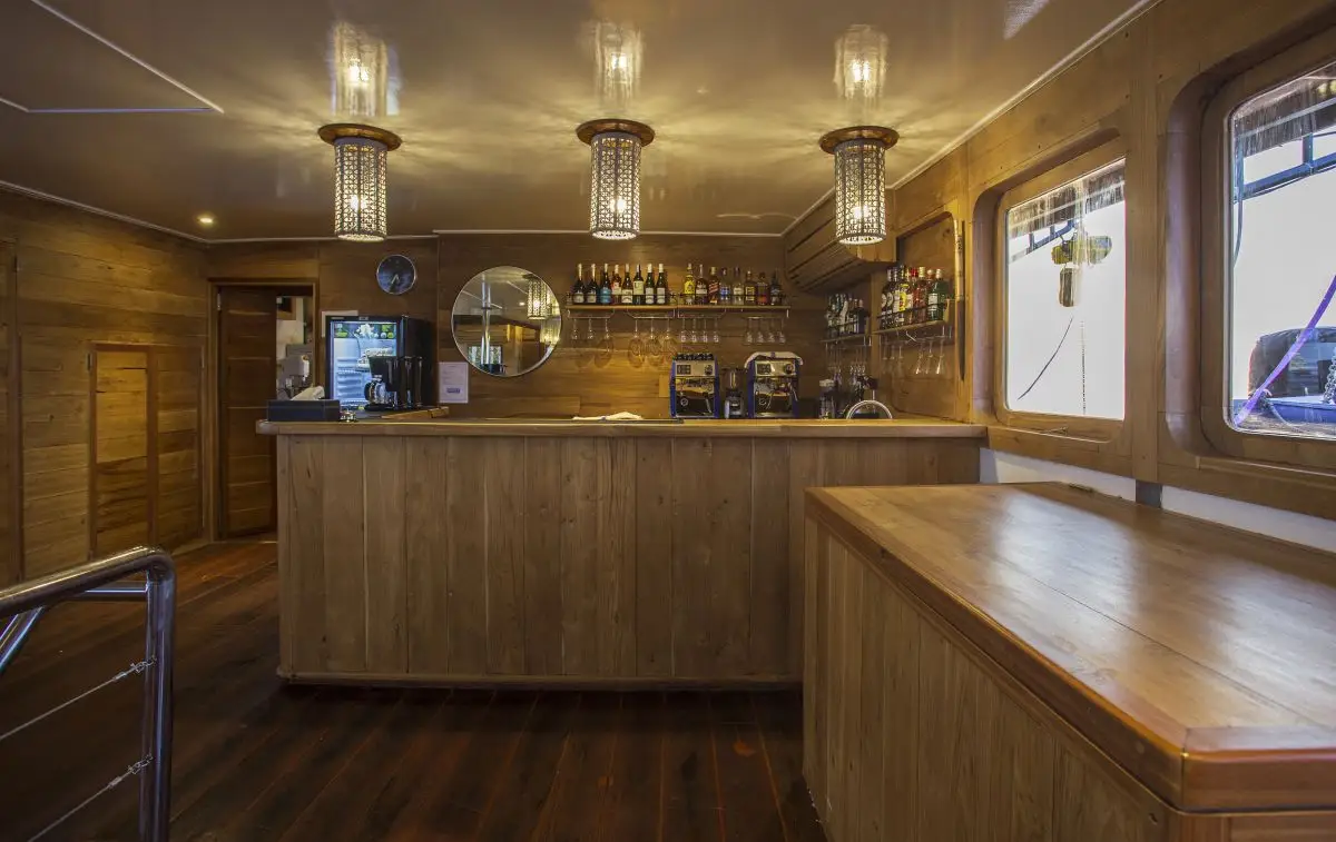 Emperor Harmoni - BoatKomodoTrip