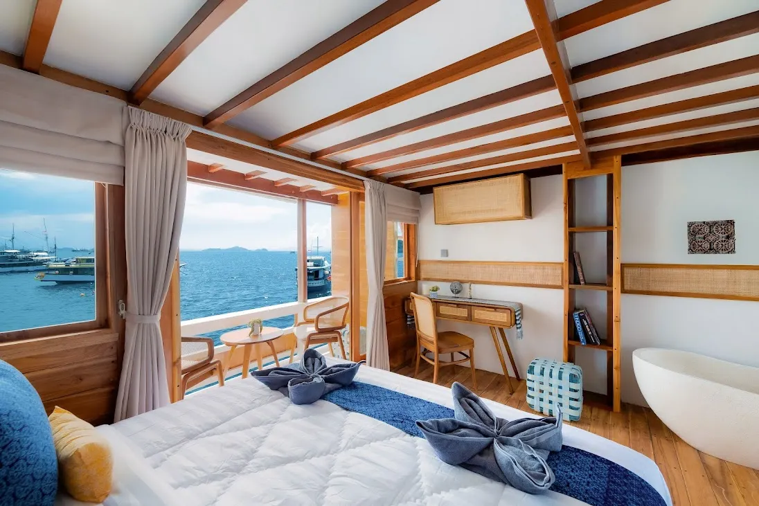 Catnazse Liveaboard Santalum 2 Cabin | Komodo Tour | Boat Charter | Boat Komodo Trip