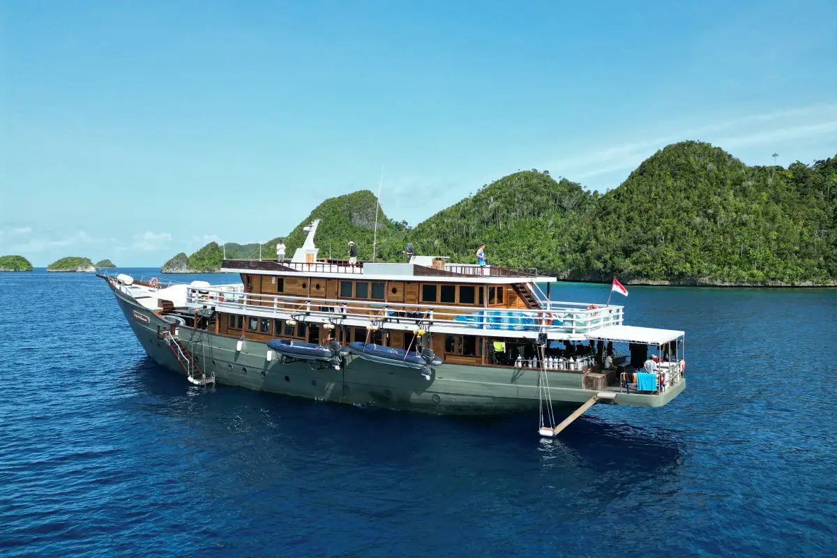 Emperor Harmoni - BoatKomodoTrip