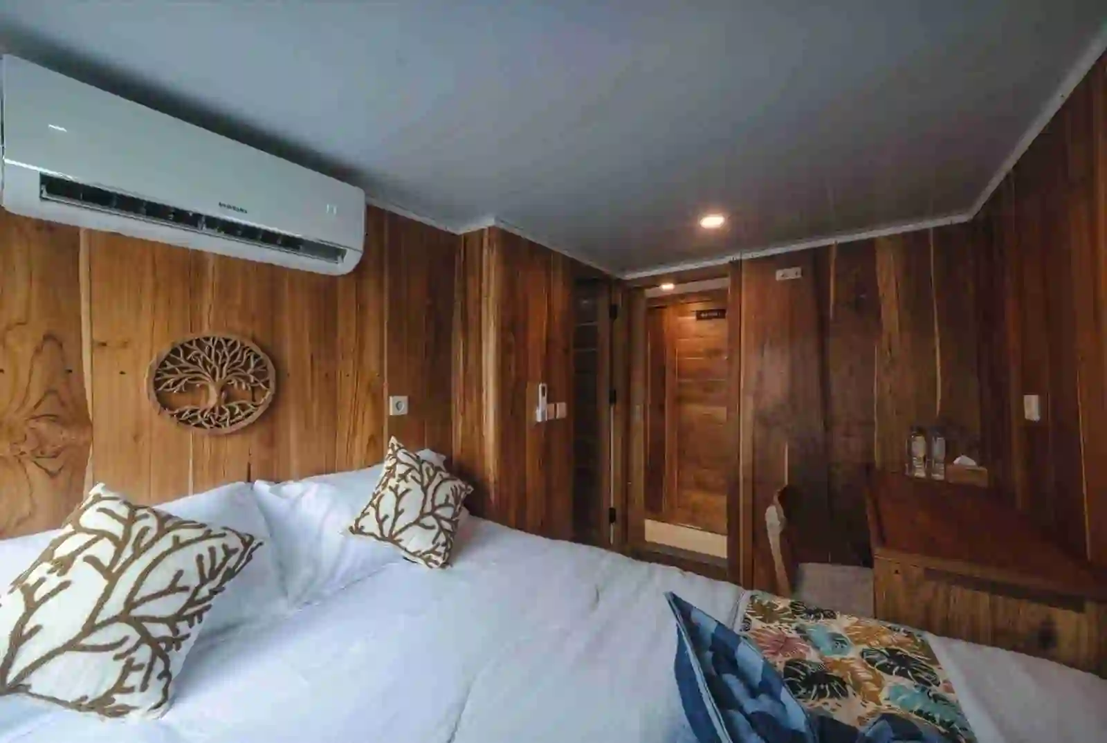 Master Cabin - Image 1