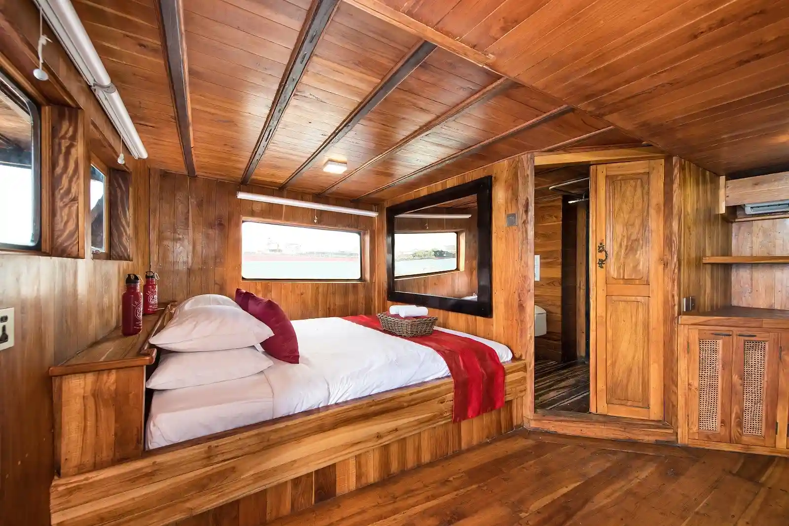 The Suite Cabin - Image 2