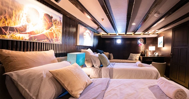 Twin Bed Cabin - Image 1