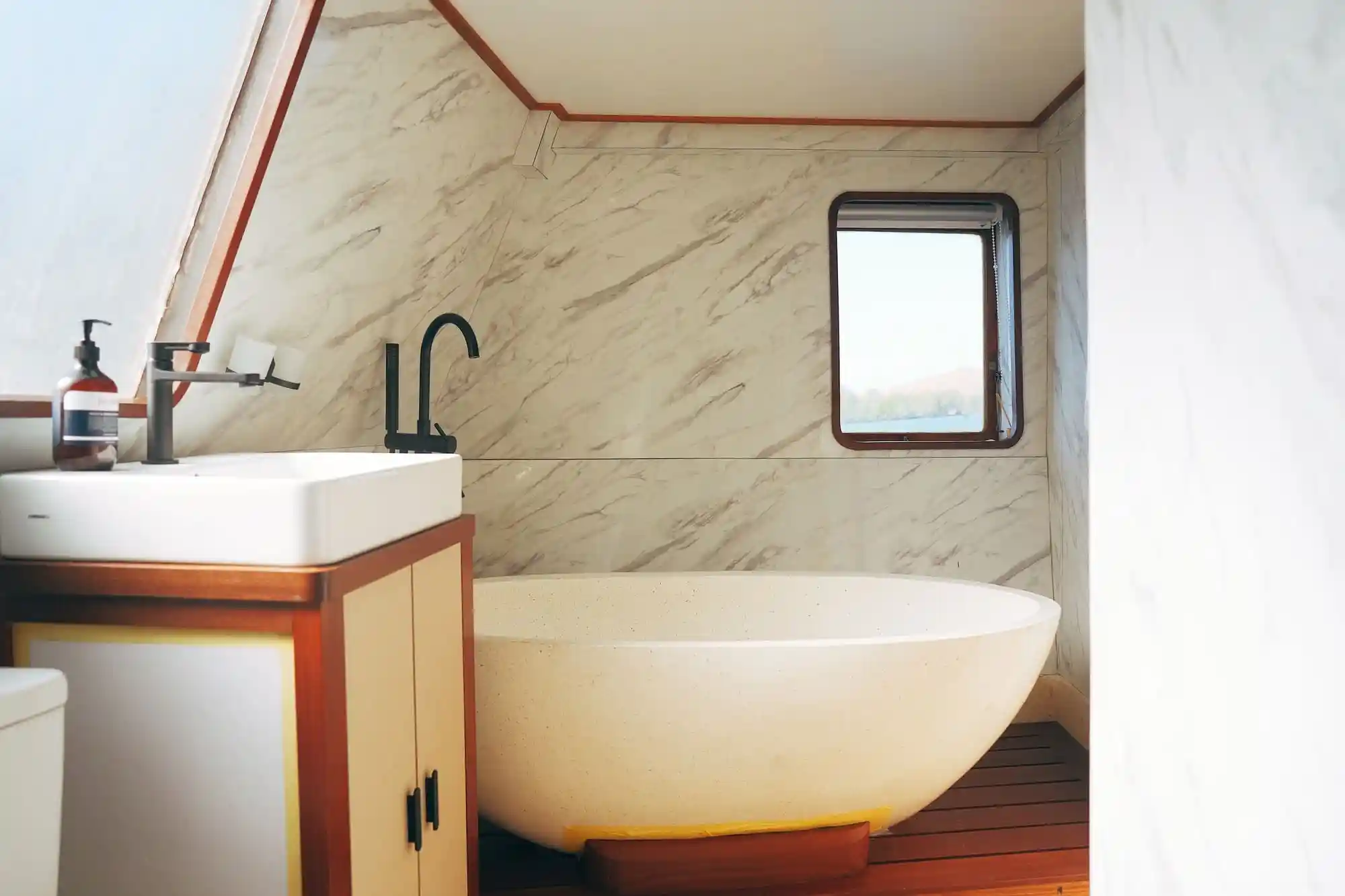 Suite Room - Image 2