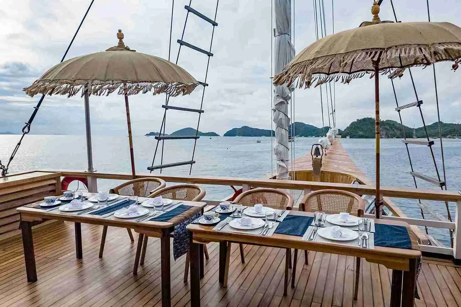 Nusa Kemabara Yacht Cruise