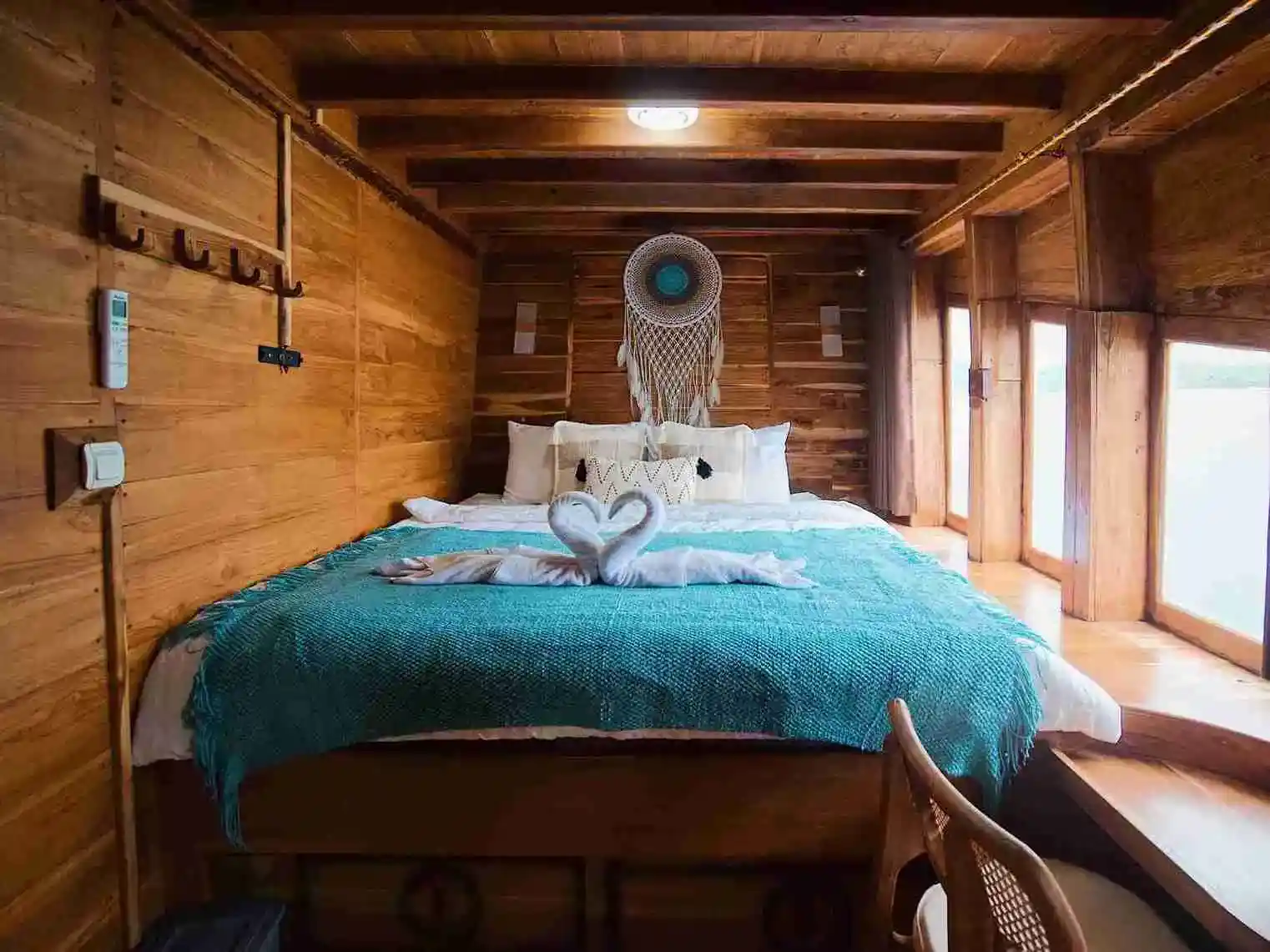 Deluxe Cabin I & II - Image 2