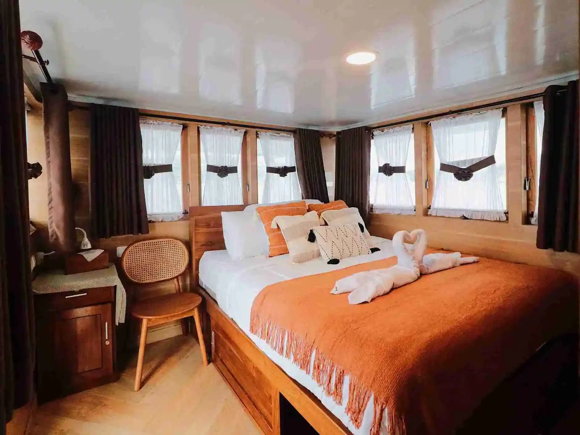 Master Cabin - Image 1