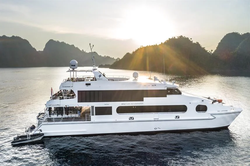 Solitude Adventurer - BoatKomodoTrip